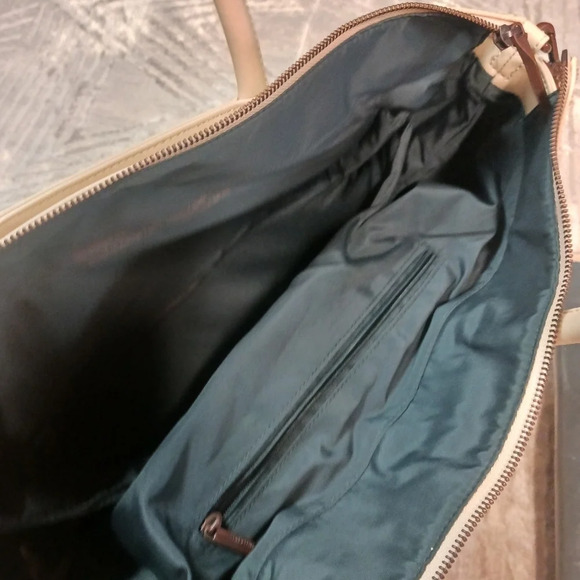 MATT & NAT RAYLAN MED VEGAN DIAPER BAG ** - Picture 8 of 9